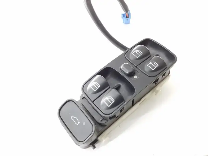 Mercedes-Benz C W203 (2000 - 2007) Кнопка стеклоподъемников — фото 2