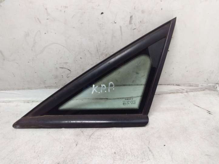 Seat Altea (2004 - 2009)   Треугольное стекло в передней части кузова