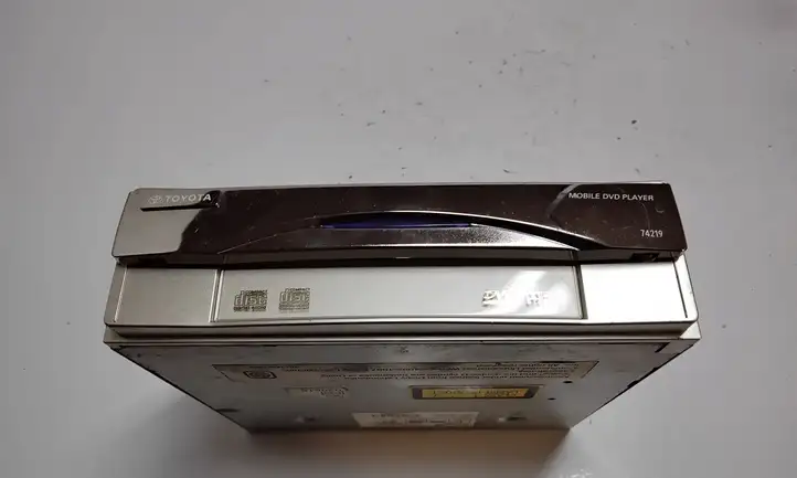 Toyota Previa (XR30, XR40) II (2000 - 2006) 0860100916 CD/DVD чейнджер — фото 2