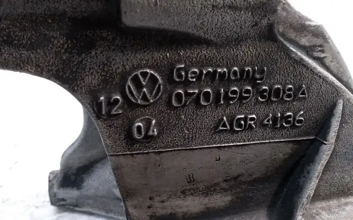 Volkswagen Touareg I (2002 - 2010) 070199308A Кронштейн двигателя — фото 4