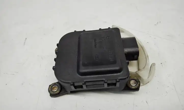 Audi A4 S4 B5 8D (1999 - 2001) 0132801148 Двигатель задвижки потока воздуха — фото 1