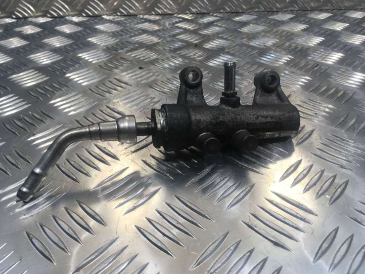 Opel Vectra (2005 - 2009)  55203803 Регулятор давления топлива