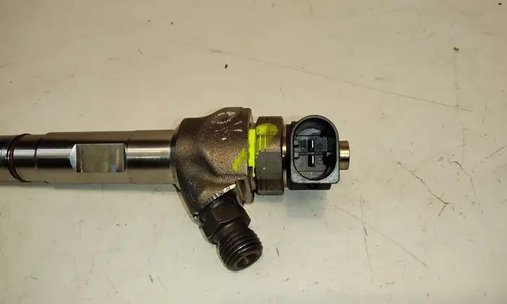 Volkswagen Tiguan (2011 - 2016) 04L130277AC Форсунка — фото 4