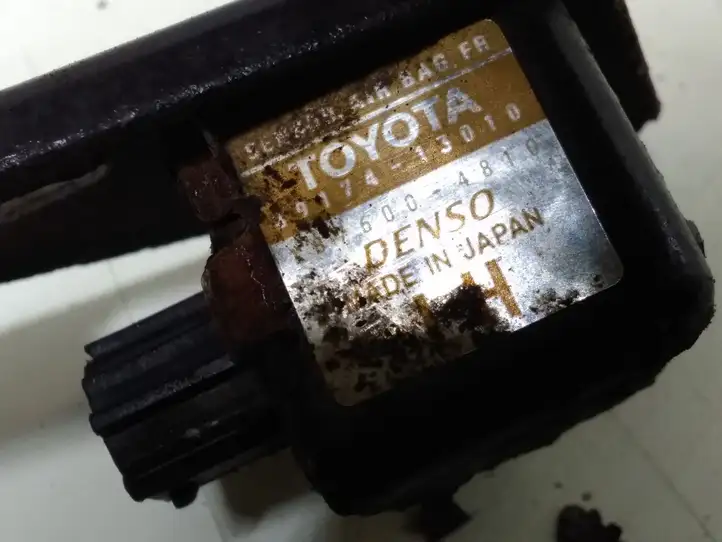 Toyota Corolla Verso E121 (2001 - 2004) 8917413010 Датчик удара SRS — фото 3