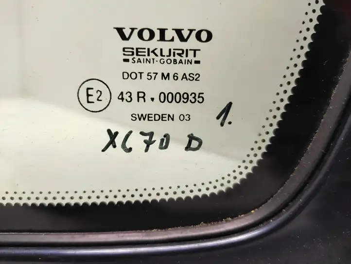 Volvo XC70 (2000 - 2004) 43R000935 Заднее боковое стекло — фото 2