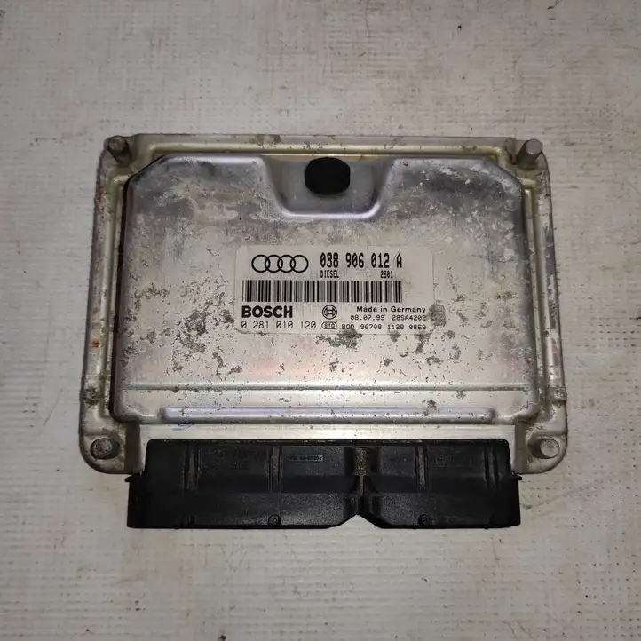 Audi A3/S3 8L (1996 - 2000) 038906012A Блок управления двигателем (ECU) — фото 1
