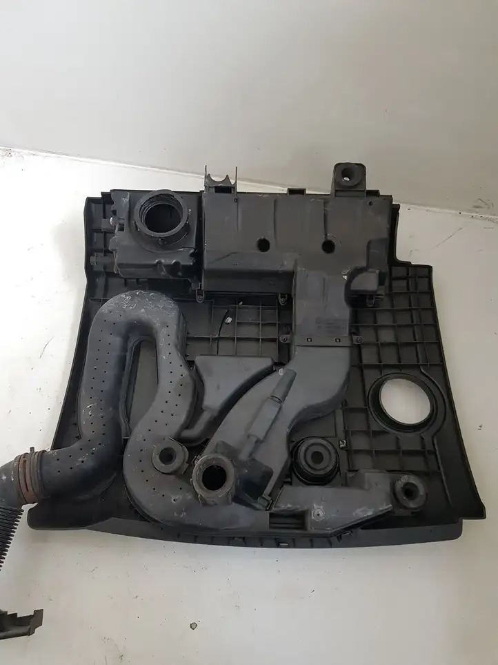 Volkswagen Golf V (2003 - 2009) 03C129607N Крышка двигателя декоративная — фото 3