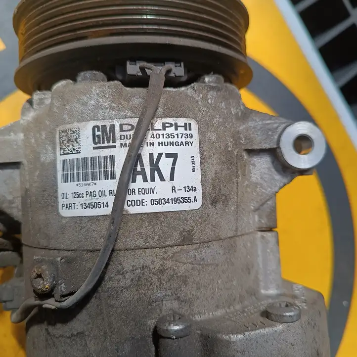 Opel Zafira B (2008 - 2014) 13450514 Компрессор (насос) кондиционера воздуха — фото 1