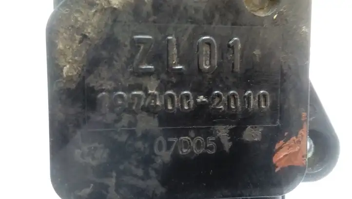Mazda 6 (2007 - 2009) 1974002010 Датчик массового расхода воздуха — фото 4