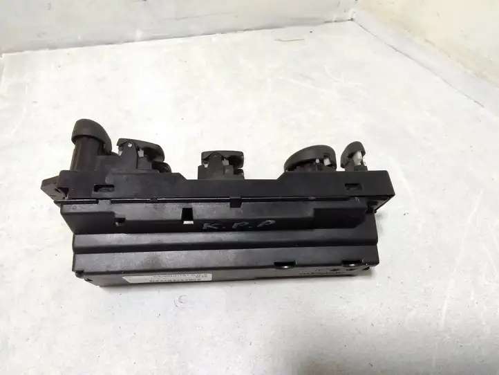 Chrysler Pacifica (2003 - 2008) 04685980AF Кнопка стеклоподъемников — фото 3