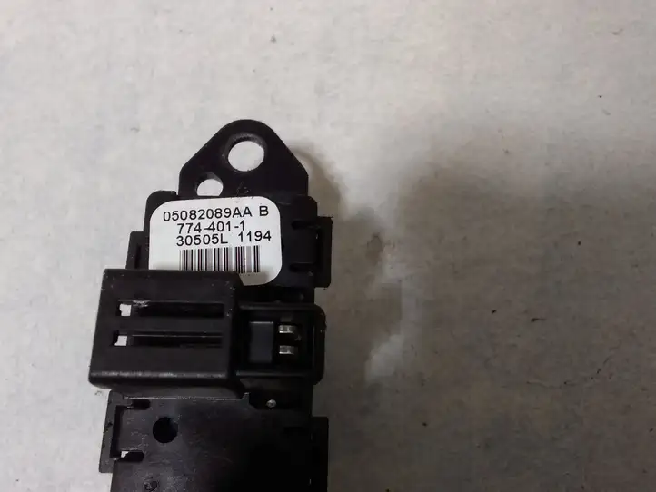 Chrysler Pacifica (2003 - 2008) 05082089AA Кнопка стеклоподъемников — фото 3