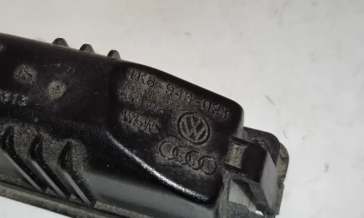 Volkswagen Golf VI (2009 - 2013) 1K8943021 Подсветка номера — фото 3