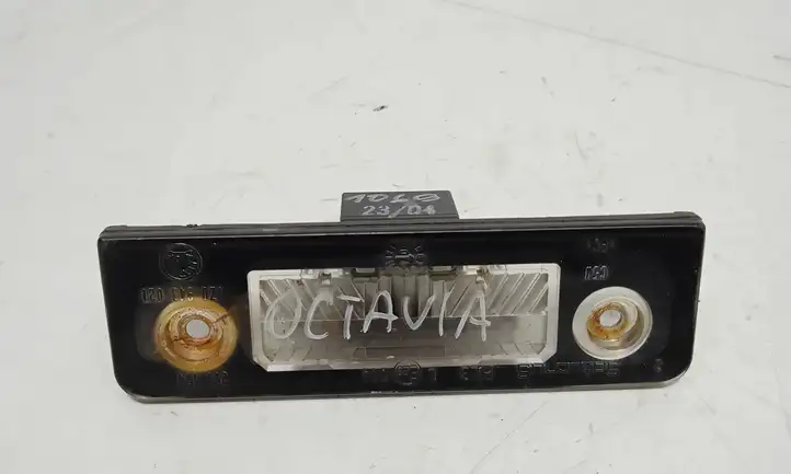 Skoda Octavia Mk2 (1Z) (2004 - 2013) 1Z094021 Подсветка номера — фото 1