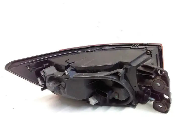 Audi A4 S4 B9 (2015 - 2019) 8W5945070A Задний фонарь в кузове — фото 4
