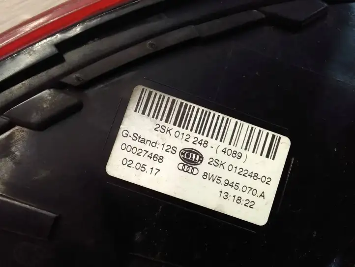 Audi A4 S4 B9 (2015 - 2019) 8W5945070A Задний фонарь в кузове — фото 6