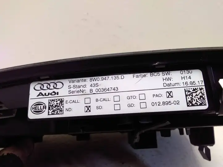 Audi A4 S4 B9 (2015 - 2019) 8W0947135D Передняя подсветка — фото 4