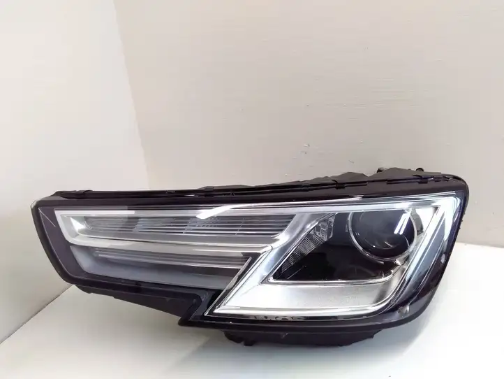 Audi A4 S4 B9 (2015 - 2019) 8W0941005A Передняя фара — фото 1