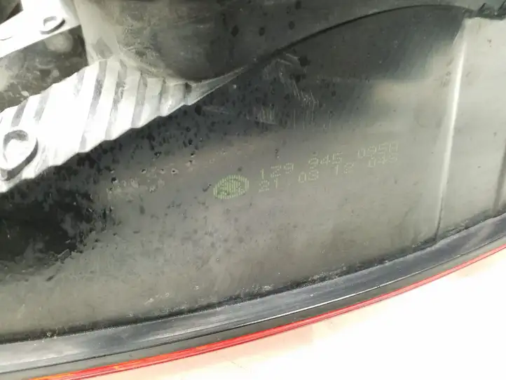 Skoda Octavia Mk2 (1Z) (2004 - 2013) 1Z9945095A Задний фонарь в кузове — фото 3