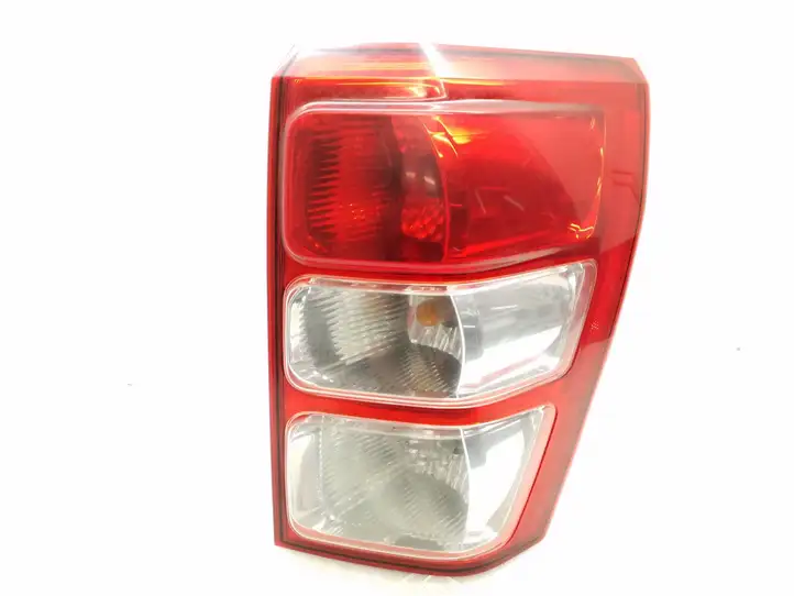 Suzuki Grand Vitara II (2008 - 2012) KOITO22059079 Задний фонарь в кузове — фото 1
