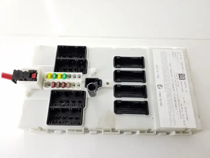 BMW 3 F30 F35 F31 (2012 - 2018) 6135682437801 Модуль комфорта — фото 1