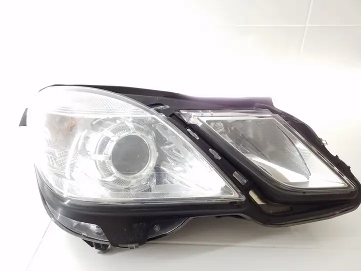 Mercedes-Benz E W212 (2009 - 2016) A2128200261 Передняя фара — фото 2