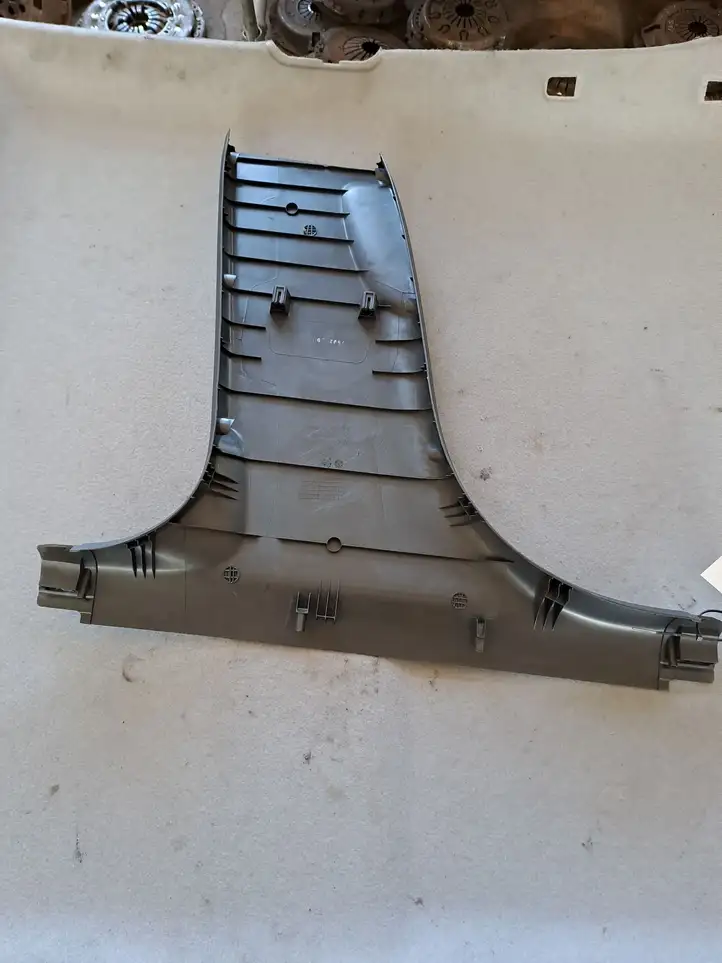 Audi A4 S4 B8 8K (2007 - 2011) 8K0867240C Нижняя обшивка стойки B — фото 2