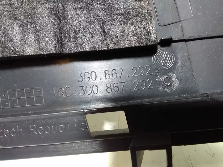 Volkswagen PASSAT B8 (2015 - ) 3G0867292B Нижняя обшивка стойки B — фото 3