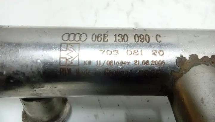 Audi A6 S6 C6 4F (2004 - 2008) 06E130090C Магистральная топливная трубка — фото 3