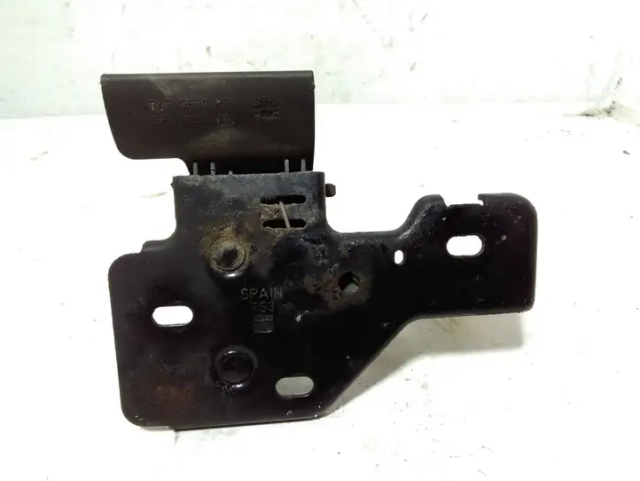 Seat Altea XL (2004 - 2015) 5P0823480 Кронштейн замка капота — фото 2