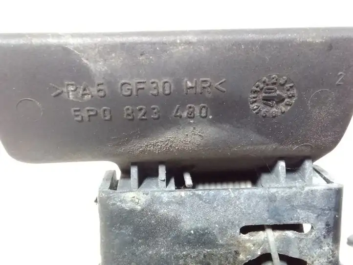 Seat Altea XL (2004 - 2015) 5P0823480 Кронштейн замка капота — фото 4