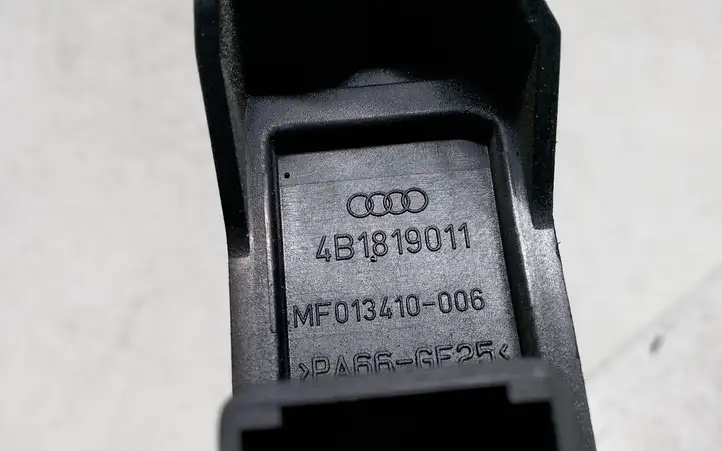 Audi A6 S6 C5 4B (1997 - 2001) 4B1819011 Электрический отопитель салона — фото 3