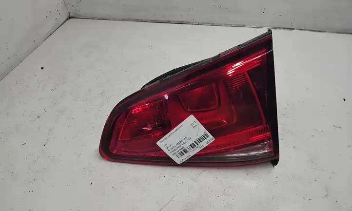 Volkswagen Golf VII (2013 - 2019) 5G0945094AD Задний фонарь в крышке багажника — фото 1