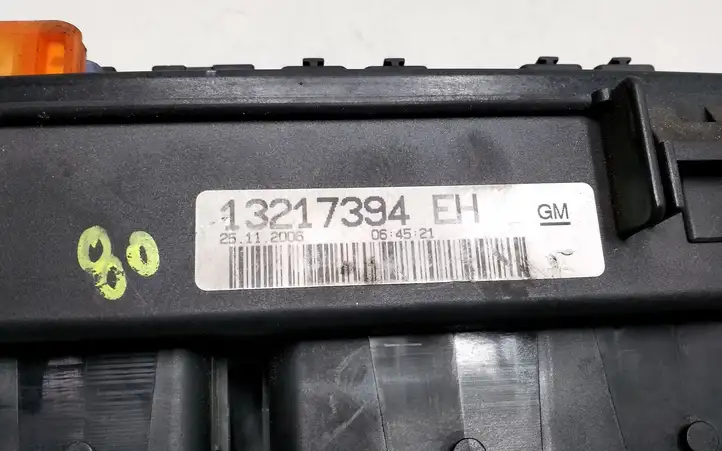 Opel Corsa D (2006 - 2010) 13217394EH Блок предохранителей — фото 4