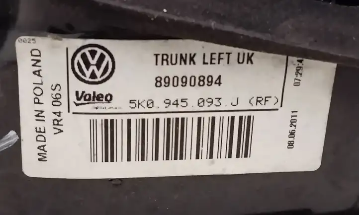Volkswagen Golf VI (2009 - 2013) 5K0945093J Задний фонарь в крышке багажника — фото 2