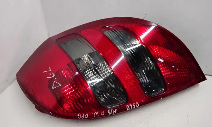 Mercedes-Benz A W169 (2004 - 2012) A1698201064 Задний фонарь в кузове — фото 1