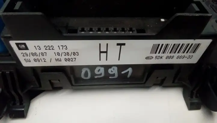 Opel Astra H (2004 - 2009) 5KD00866933 Блок предохранителей — фото 5