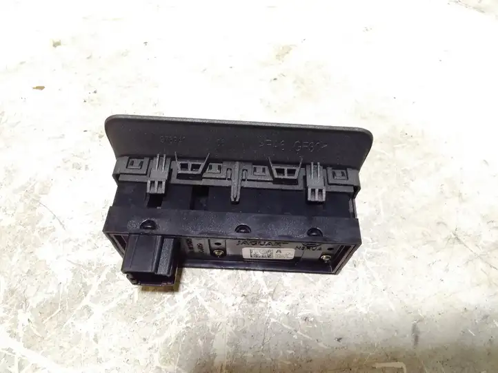 Land Rover Evoque I (2011 - 2015) BJ3211654AB Кнопка закрытия крышки багажника — фото 3