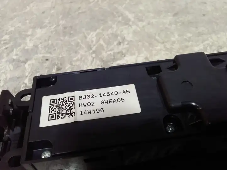 Land Rover Evoque I (2011 - 2015) BJ3214540AB Блок кнопок стеклоподъемников — фото 2