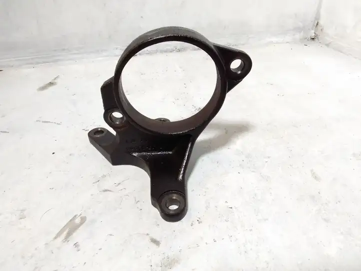 Toyota Avensis T250 (2006 - 2009) 4345705050 Кронштейн подвесного подшипника — фото 1