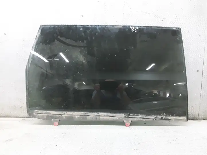 Toyota Previa (XR30, XR40) II (2000 - 2006) Стекло раздвижной двери — фото 1
