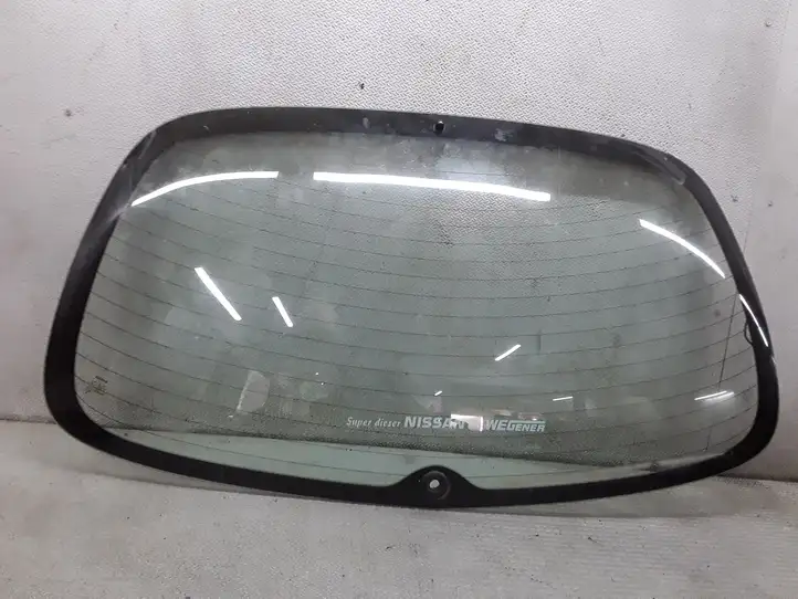 Nissan Primera (2001 - 2008)   Заднее стекло