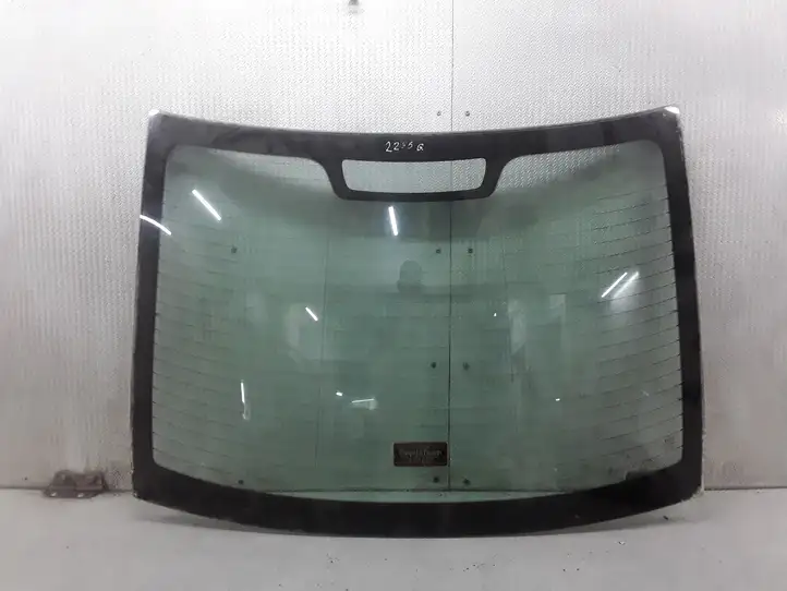 Volvo S60    Заднее стекло