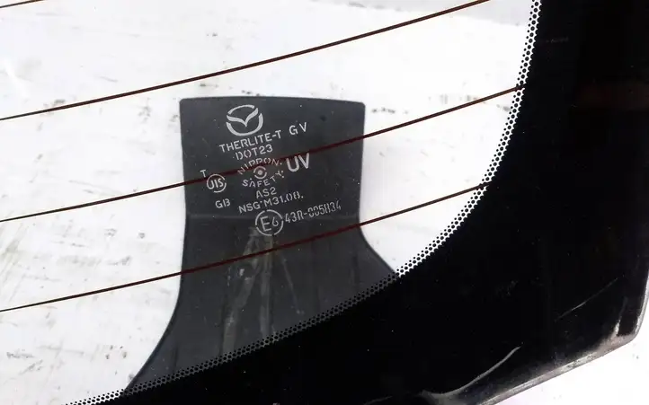 Mazda 3 II Заднее стекло — фото 5