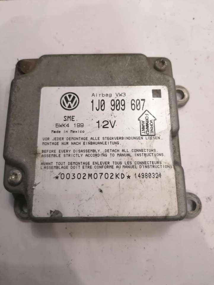 1J0909607 Volkswagen PASSAT B5 Oro pagalvių valdymo blokas