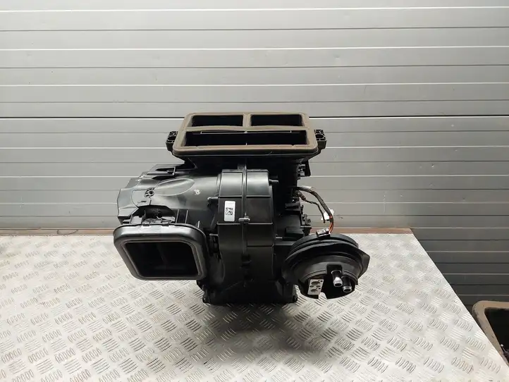 BMW X1 F48 F49 (2015 - 2022) 9383117 Комплект системы вентиляции салона — фото 1