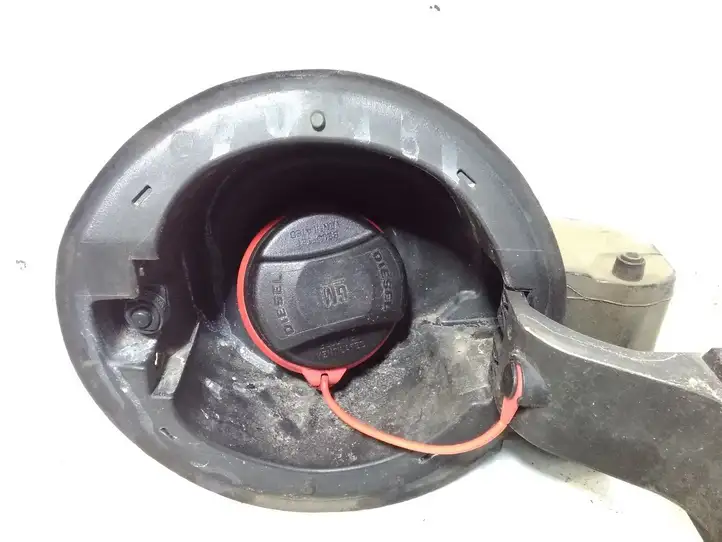 Opel Astra J (2009 - 2012) 13281392 Крышка топливного бака — фото 5