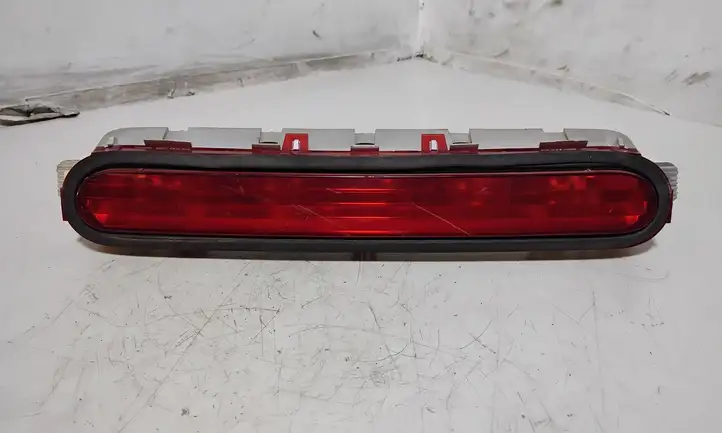 Toyota Corolla Verso AR10 (2004 - 2009) 815700F010 Дополнительный стоп фонарь — фото 1