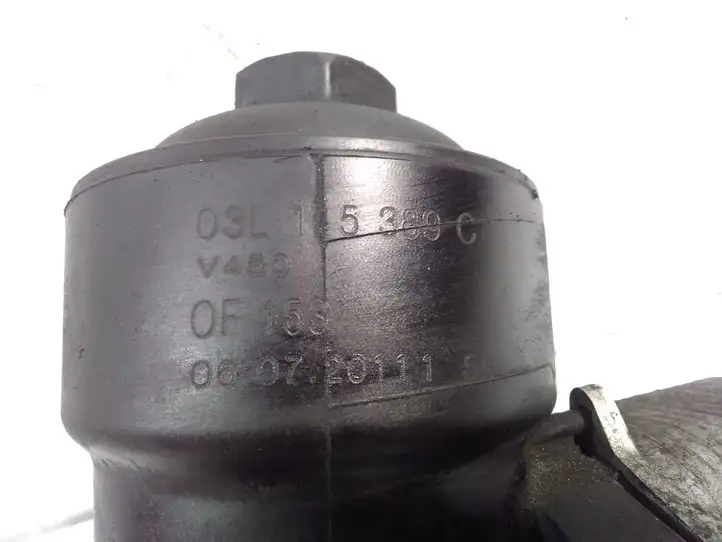 Volkswagen PASSAT CC (2008 - 2012) 03L115389C Кронштейн масляного фильтра — фото 5