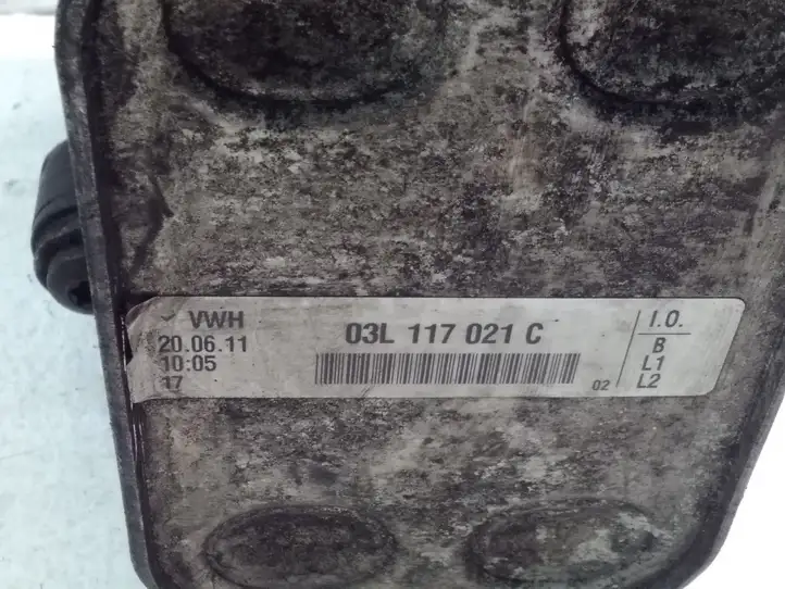 Volkswagen PASSAT CC (2008 - 2012) 03L115389C Кронштейн масляного фильтра — фото 6