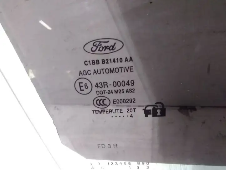 Ford Fiesta (2013 - 2017) C1BBB21410AA Стекло передней двери — фото 2